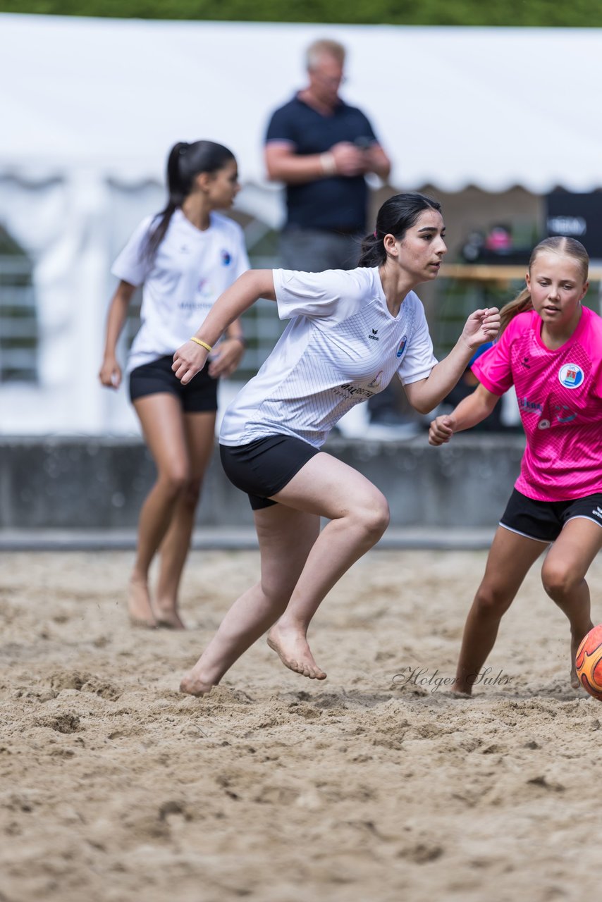 Bild 80 - wBJ/wCJ Beachsoccer Cup